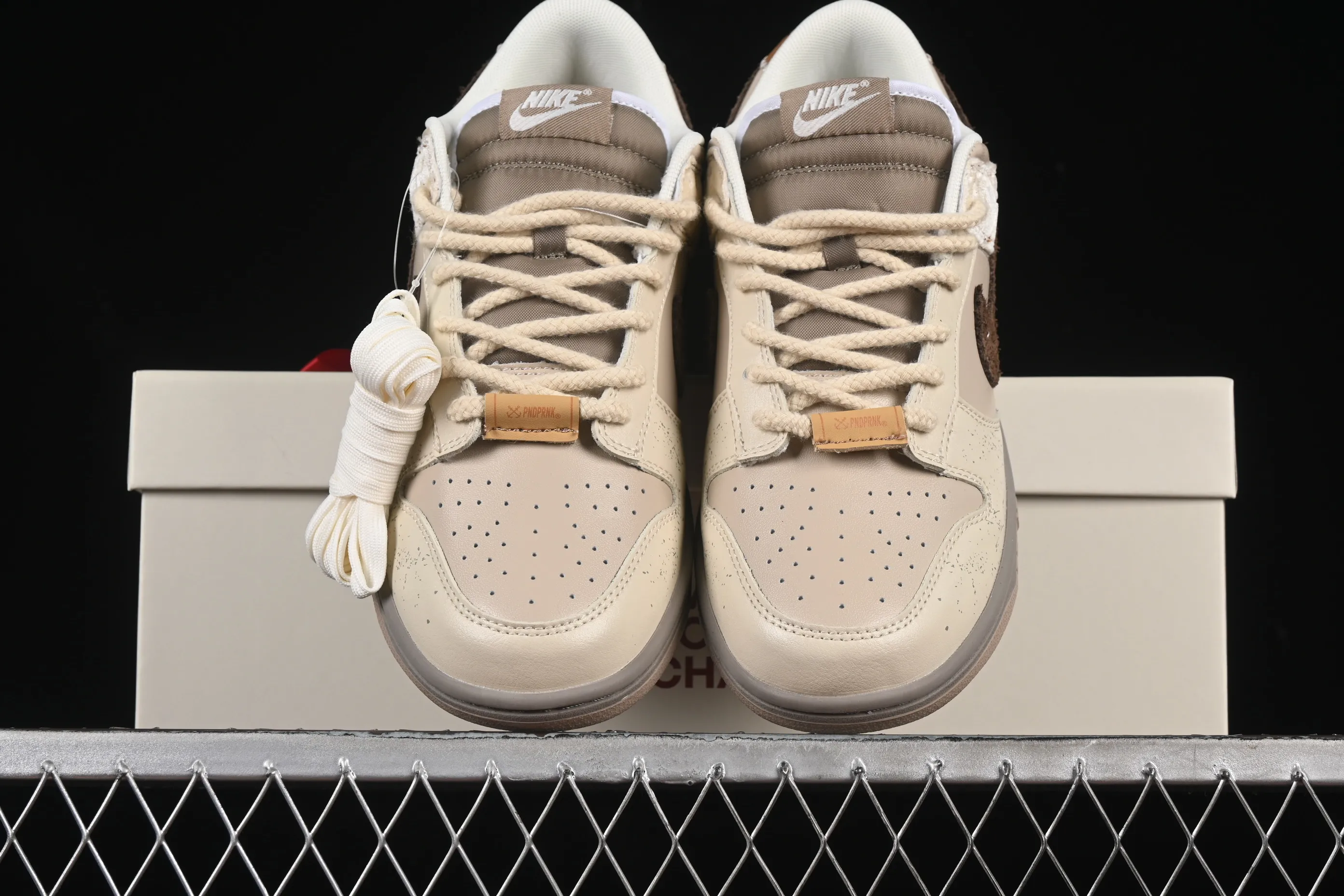 All Categories Nk SB Dunk Series Nk SB Dunk Low Low-top sneakers Nike Dunk Low Panda Prank Winter Dream Romance Royal Beige Low-top casual sneakers HQ1175-240